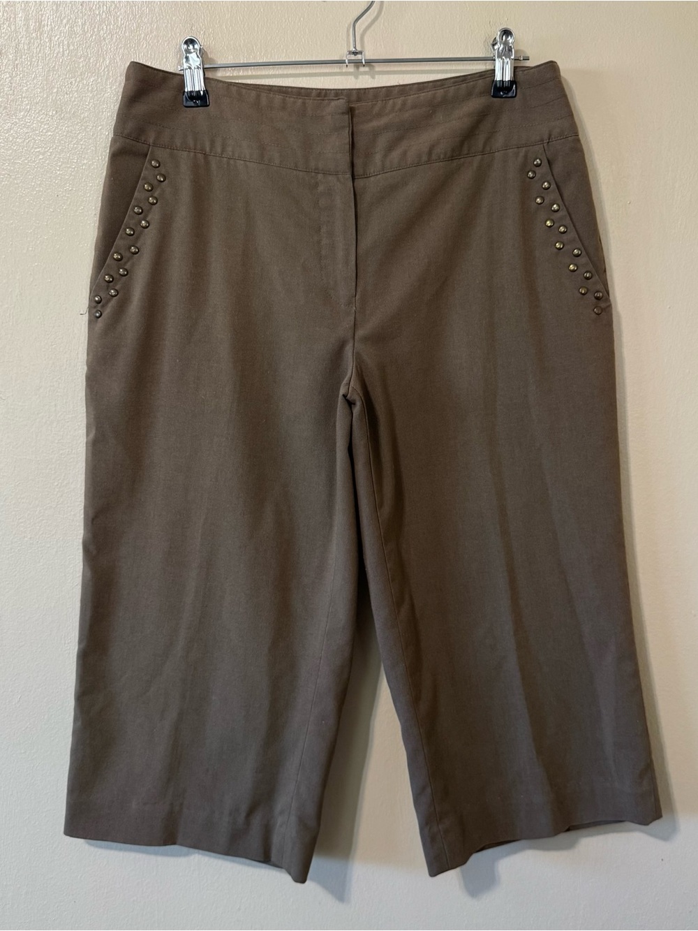 Vintage Y2K/2000s brown midrise cropped wide leg culotte/capris